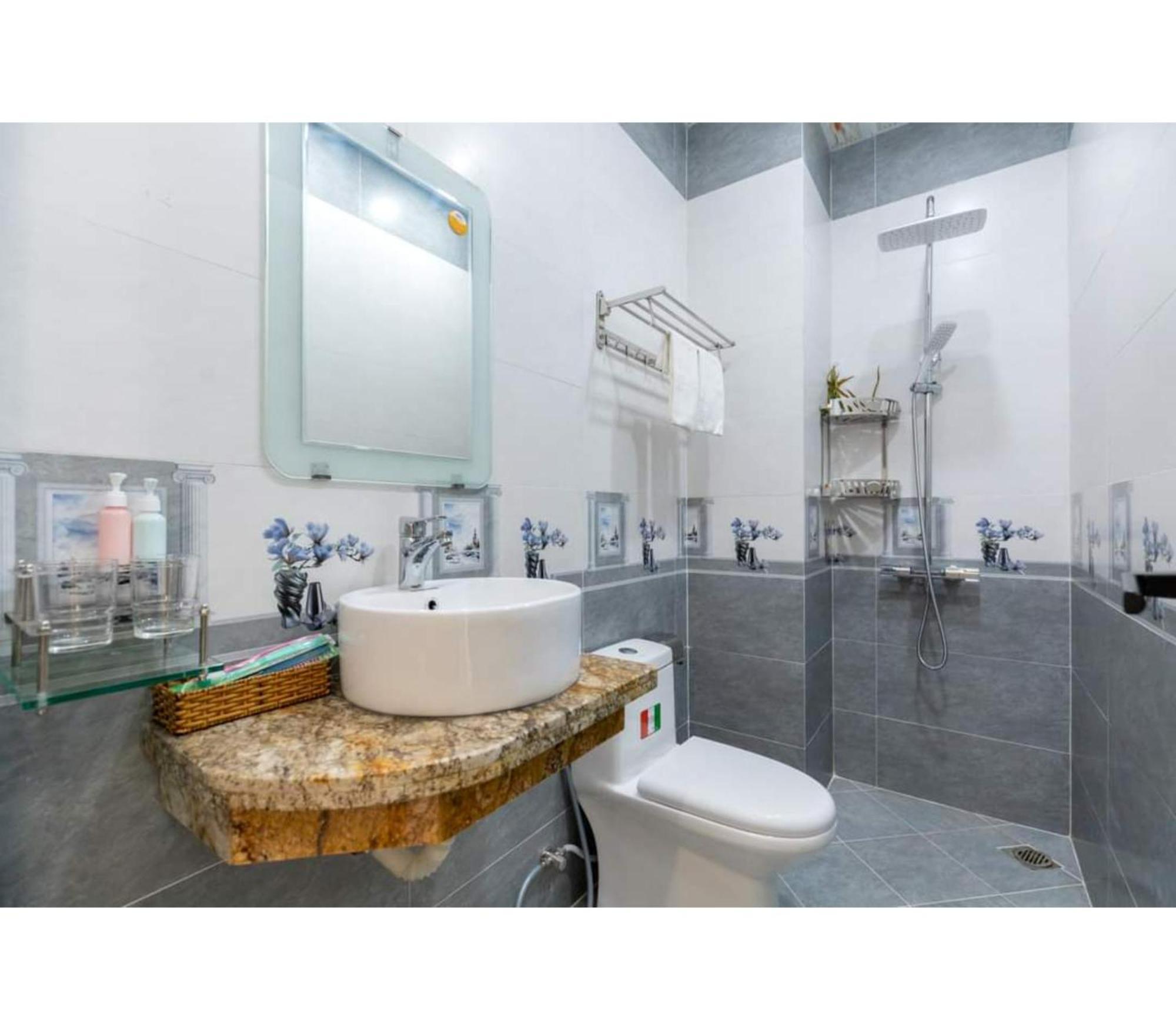 Oyo 1216 Ha Hotel Vung Tau Buitenkant foto