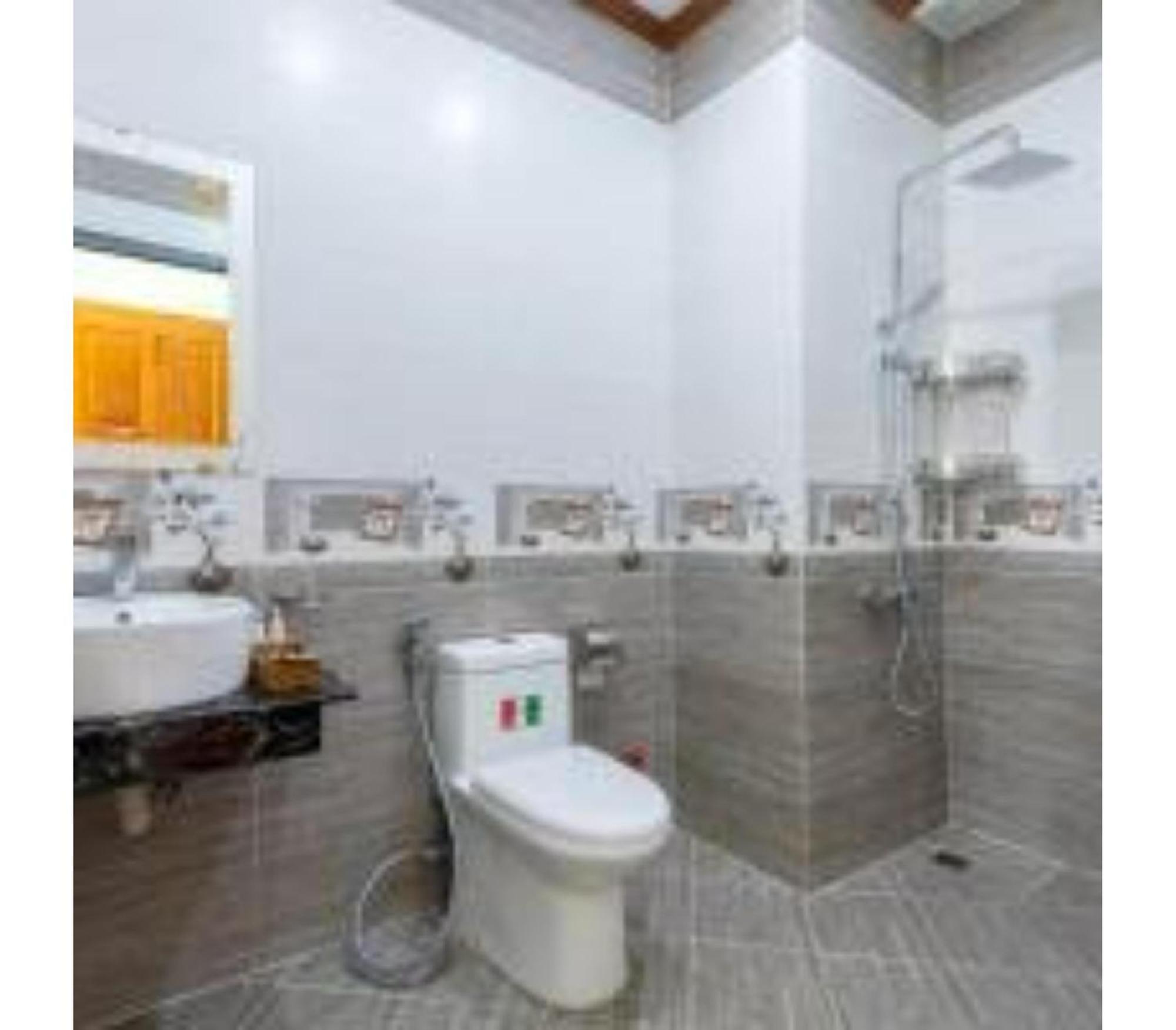 Oyo 1216 Ha Hotel Vung Tau Buitenkant foto